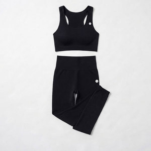 Ensemble de sport côtelé sans couture pour femme – Tenue d'entraînement active extensible, confortable et respirante - Product Image 6