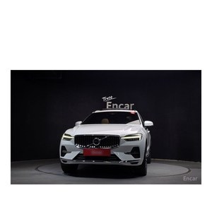 Volvo XC60 T8 Inscription 2022, 51,584 km, Volante a la Izquierda, Caja de Cambios Automática, Asientos de Cuero con Cámara Trasera - Product Image 3