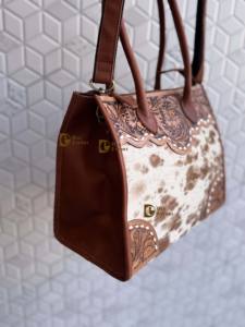 Sac fourre-tout en cuir sculpté à la main, design unique, en cuir de vachette, style bohème vintage, fait main, sac bandoulière - Product Image 2