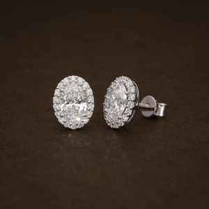 Exquisitos Pendientes Halo Chapados en Oro de 14K con Rodio, Diamante Cultivado en Laboratorio de Corte Ovalado de 3Ct, Certificado IGI, Modernos, Elegantes, para Uso Diario, Fiestas y Bodas - Product Image 1