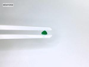 Tono verde oscuro, esmeralda zambiana 100% natural, forma octogonal, 0,88 quilates, piedra preciosa suelta auténtica para pendientes o collar, joyería - Product Image 6