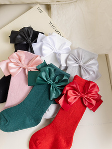 Venta al por mayor nuevo diseño hasta la rodilla princesa lindos lazos <span class=keywords><strong>recién</strong></span> nacido <span class=keywords><strong>medias</strong></span> acogedoras algodón color caramelo bebé calcetines largos - Product Image 4