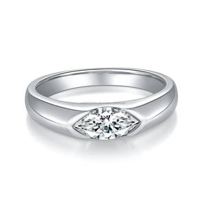Bague élégante en moissanite taille marquise, bande en argent élégante, solitaire minimaliste, bijoux de fiançailles et de mariage pour femmes et jeunes filles - Product Image 1