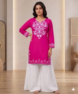 Kurta Rosa Vintage de Rayón Bordado con Pantalones Palazzo Blancos para Mujer, Estilo Holgado para Fiesta, India Pakistán SALASAR 85288 - Product Image 1