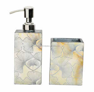 Elegante Juego de Baño de Ocho Piezas con Incrustaciones de Hueso para Uso Doméstico y Hotelero, Diseño Artístico Clásico con Acabado Brillante de Alta Calidad - Product Image 5