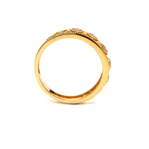 Bague Éternité Classique en Or Jaune 18K Massif avec Diamants Taille Cœur, Motif Géométrique, Sertissage à Griffes, Plaqué Rhodium, Certifiée IGI - Product Image 2