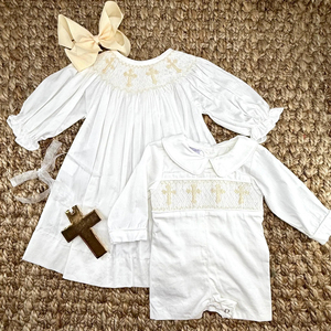 Abiti Battesimali Personalizzati con Ricamo a Croce Dorata, Vestito da Bambina Stile Vescovile, Tutina da Battesimo per Bambino, Abbigliamento Vintage Bianco - Product Image 2