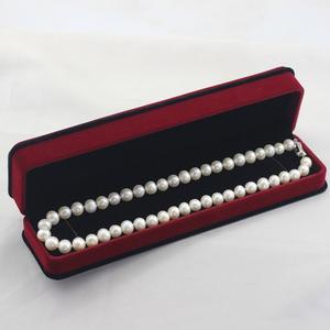 สร้อยคอมุกน้ำจืด 9-10 มม. แบบยกเอง ไม่มีสารกัมมันต์ ของขวัญแบบถือ ทรงเกือบกลม มีตำหนิเล็กน้อย - Product Image 3