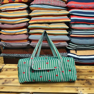 Bolsa de Viaje de Lona Acolchada Hecha a Mano, Gran Capacidad, Bolsas de Fin de Semana Deportivas de Lujo, Ligeras, Cierre de Cremallera Seguro y Duradero - Product Image 1