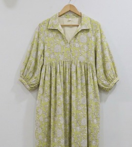 Robe midi pour femme, faite à la main, à col en V, à manches bouffantes, à coupe évasée, 100% coton, formelle, pour le bureau, respirante, écologique, naturelle - Product Image 1