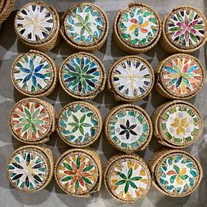 Sous-verre artisanal en rotin du Vietnam avec incrustation de nacre pour servir les boissons sur les tables à manger, décoration vintage pour la maison - Product Image 6