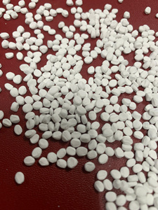 Masterbatch plastique granulaire blanc injectable - Product Image 4