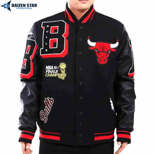 Chaqueta Varsity para Hombre, Negra y Roja, con Mangas de Cuero, Logotipo Bordado, Diseño de Parche, Cuello Camisero, para Otoño - Product Image 2
