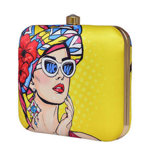 Pochette élégante pour femme avec motif graphique pop art, sac de soirée tendance et contemporain pour toutes les occasions - Product Image 2