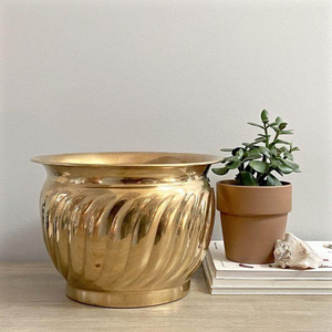 Pot de fleurs en métal sculpté à la main, moderne et écologique, pour une utilisation en intérieur/extérieur, balcon, jardin et décoration de la maison - Product Image 3