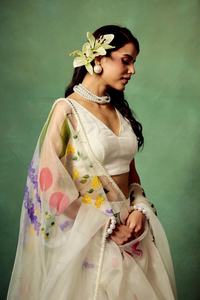 Lehenga choli ผ้าไหมแบบพรีเมี่ยมลายดอกไม้สวยงามที่คลุมภายในด้วยผ้าใบแคนแคนแคนนอนหนักและความมีระดับ4 MTR สำหรับงานปาร์ตี้ - Product Image 2