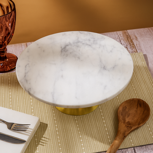 ขาตั้งเค้กหินอ่อนสีเขียว Spruce Exports พร้อมฐานสีทองหรูหรา เป็นมิตรกับสิ่งแวดล้อมและทำด้วยมือ ใช้กับไมโครเวฟได้ เหมาะสำหรับเสิร์ฟขนมหวาน - Product Image 6