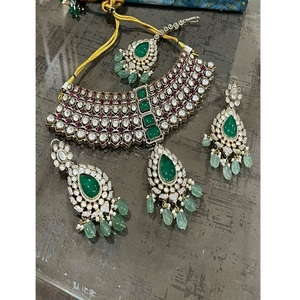 Conjunto de Joyería Vintage Chapado en Oro con Corte Esmeralda, Collar y Pendientes para Mujer, Regalo para Boda, Compromiso o Fiesta, Joyería de Moda de Latón - Product Image 1