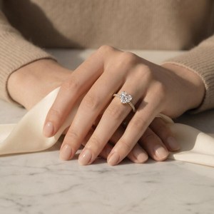 Bague solitaire élégante en or massif 14 carats avec halo de diamants taille cœur de 2,01 carats, cultivés en laboratoire, pour les amoureux – Cadeau de fiançailles délicat - Product Image 5