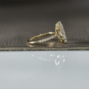 Anillo Clásico con Pavé de Oro Amarillo de 14K, Diamante Cultivado en Laboratorio Certificado por IGI de 2 CT, Corte Marquesa, Anillos de Halo para Aniversario, Boda o Compromiso - Product Image 5