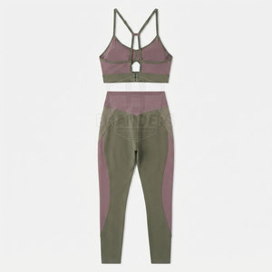 Ensemble de yoga pour femmes de haute qualité, idéal pour la gym, la remise en forme, les entraînements, tissu respirant, parfait pour le yoga, la course à pied et le quotidien. - Product Image 2