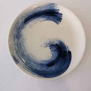 Assiette plate en céramique opale blanche durable, résistante au micro-ondes et au four, idéale pour les repas quotidiens, les salades et les desserts - Product Image 5