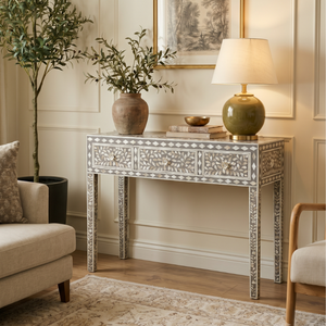 Console de rangement artisanale en nacre, meuble d'entrée traditionnel avec tiroirs pour salon et décoration intérieure - Product Image 1