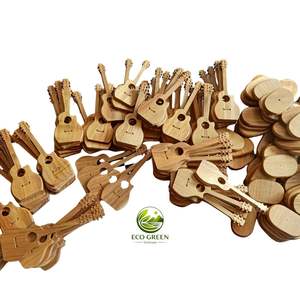 Llavero de brújula con modelo de guitarra de madera hecho a mano, ecológico, portátil, duradero, miniaturas de instrumentos musicales, perfecto para regalos corporativos - Product Image 3