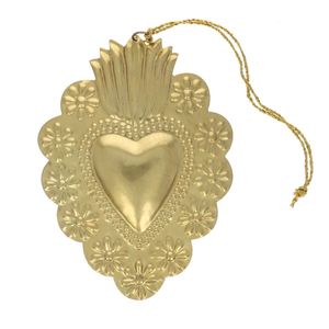 Décoration murale Sacré-Cœur en laiton gaufré fait main, pendentif Exvoto en métal à flamme cannelée, cadeau religieux bohème pour la maison - Product Image 1