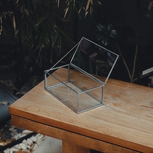 Caja de almacenamiento de vidrio personalizada con marco de metal para organizadores de joyas y uso de almacenamiento - Product Image 3