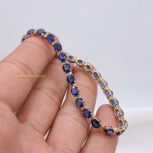 Bracelet tennis en or jaune massif 14 carats fait main, saphir bleu naturel, diamant véritable, bijoux ethniques raffinés pour fiançailles et fêtes - Product Image 2