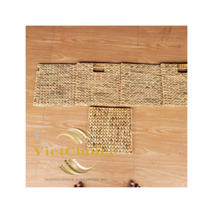 Cesta de Almacenamiento Cuadrada Tejida a Mano con Asas, Plegable, de Jacinto de Agua Natural, Marca Vietchoice - Product Image 1
