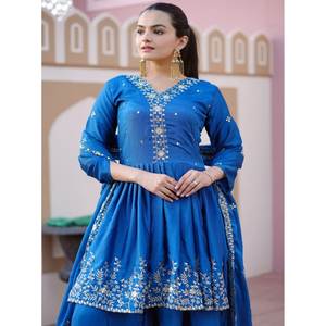 Traje Sharara de satén de diseñador para fiestas con bordado de lentejuelas - Product Image 5