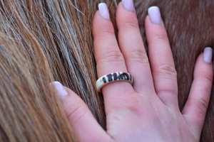 Anillo de asta de ciervo natural – Anillo de boda rústico hecho a mano con astas de bosques polacos – Joyería única de astas - Product Image 4