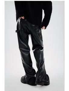 กางเกงยีนส์ผู้ชายเอวกลางทรง OEM ดีไซน์โดดเด่น สไตล์สตรีทแวร์ แต่งหนัง PU ทรงขาบาน ผลิตด้วยวิธีการทอผ้าแบบไม่ถักทอ สินค้าใหม่ล่าสุด - Product Image 4