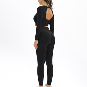 ชุดโยคะไร้ตะเข็บสำหรับผู้หญิง ชุดออกกำลังกายแบบสวมใส่สบาย ระบายอากาศได้ดี พร้อมโลโก้สั่งทำได้ - Product Image 4