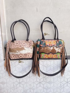 Bolso de hombro de cuero genuino con flecos, hecho a mano, estilo gitano bohemio, de cuero vacuno, elegante, para mujer, recién llegado. - Product Image 2