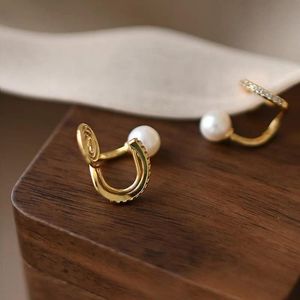 Boucles d'oreilles à clip en perles, sans perçage, minimalistes, délicates, élégantes, bijoux ethniques, argent sterling 925, plaqué or 14 carats, cadeau - Product Image 6