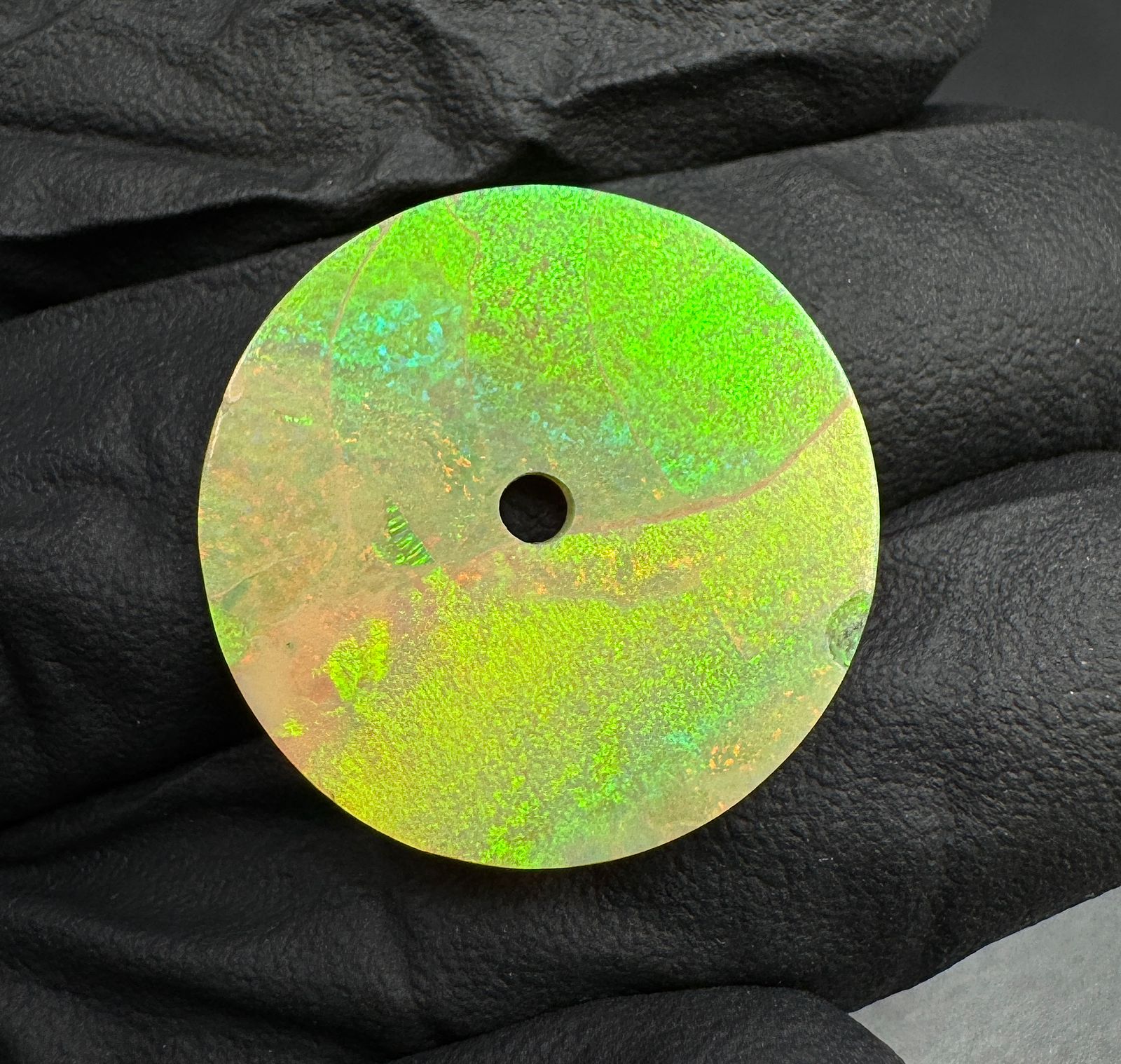 เช่นเดียวกับภาพ