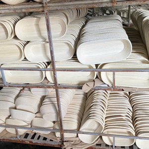 Panier rond en rotin de 9 pouces avec doublure en lin amovible pour la fermentation de la pâte au levain en boulangerie - Product Image 3