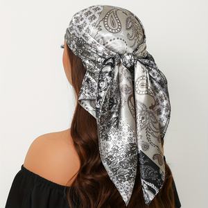 Pañuelo de Seda Cuadrado Personalizado con Logotipo, Estampado en Serigrafía, de Poliéster, con Diseño de Puntos, Sólido o a Cuadros, Casual, para Mujer, Venta al Por Mayor - Product Image 4