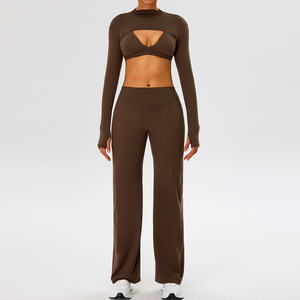 Ensemble de sport yoga trois pièces pour femme en nylon, avec logo frontal uni, séchage rapide, pantalon taille haute élastique effet push-up et crop top moulant sexy - Product Image 5