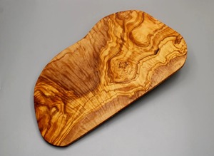 Tabla de cortar hecha a mano de madera de olivo, tabla de cocina para cortar, tabla de madera para servir queso y pan - Product Image 3