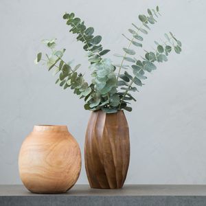 Vase en bois de manguier artisanal - Courbes élégantes, vente en gros personnalisée - Product Image 1