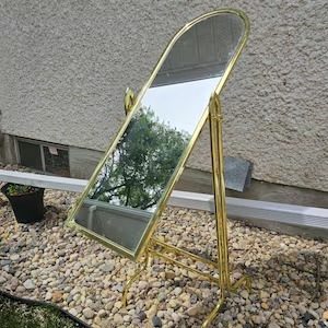 Miroir sur pied de forme incurvée avec base mobile, miroir de sol moderne pour la maison, la chambre et le studio, fabriqué à la main en Inde - Product Image 5