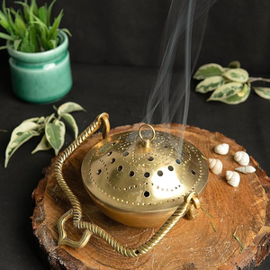 Brûleur d'encens métallique religieux traditionnel élégant pour une expérience olfactive haut de gamme à la maison, écologique et durable - Product Image 3