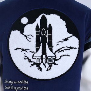 แจ็คเก็ตวาร์ซิตี้แฟชั่นสั่งทำพิเศษ คุณภาพพรีเมียม สไตล์เลตเตอร์แมน สำหรับผู้ชายและผู้หญิง ดีไซน์ทันสมัยแนวสตรีทแวร์ - Product Image 5