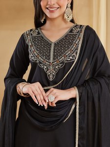 Ensemble Kurta et pantalon droit brodé noir de créateur pour femme, tenue de soirée, Salwar Kameez pakistanais avec Dupatta - Product Image 2