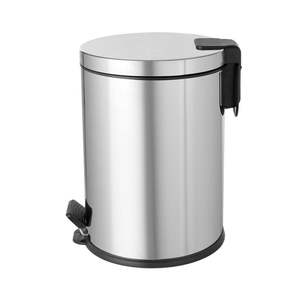 Cesta minimalista de malla de alambre negra. Ligero e ideal para residuos de papel en cualquier espacio de trabajo. Disponible a precios de mayorista. - Product Image 4