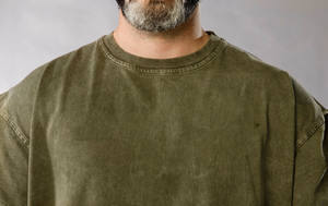 Camiseta Unisex Oversize con Lavado Ácido – Camiseta de Algodón Lavado de Corte Cuadrado Estructurado para Streetwear Contemporáneo - Product Image 3